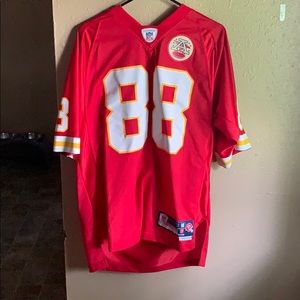 Tony Gonzalez K.C. Chiefs jersey
